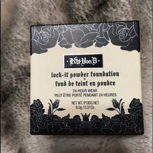Kat Von D Lock-It Powder Foundation